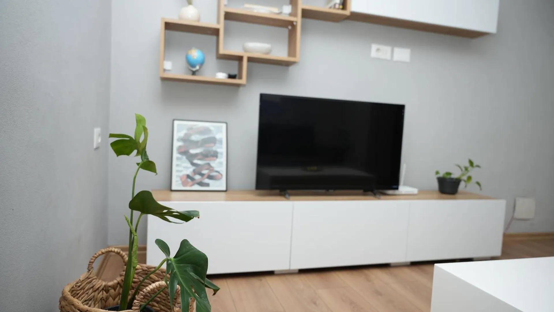 Central Serenity Apartment تيرانا 0*,